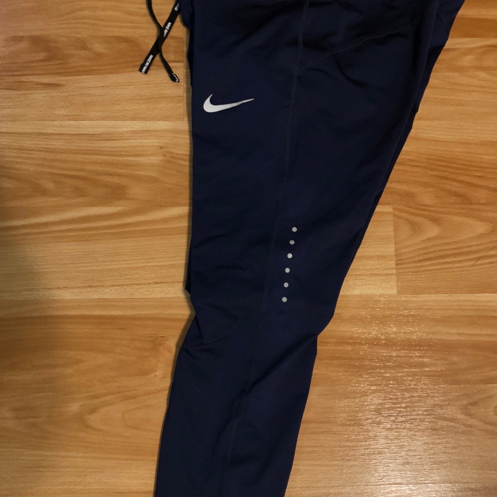 Nike cropped leggings
